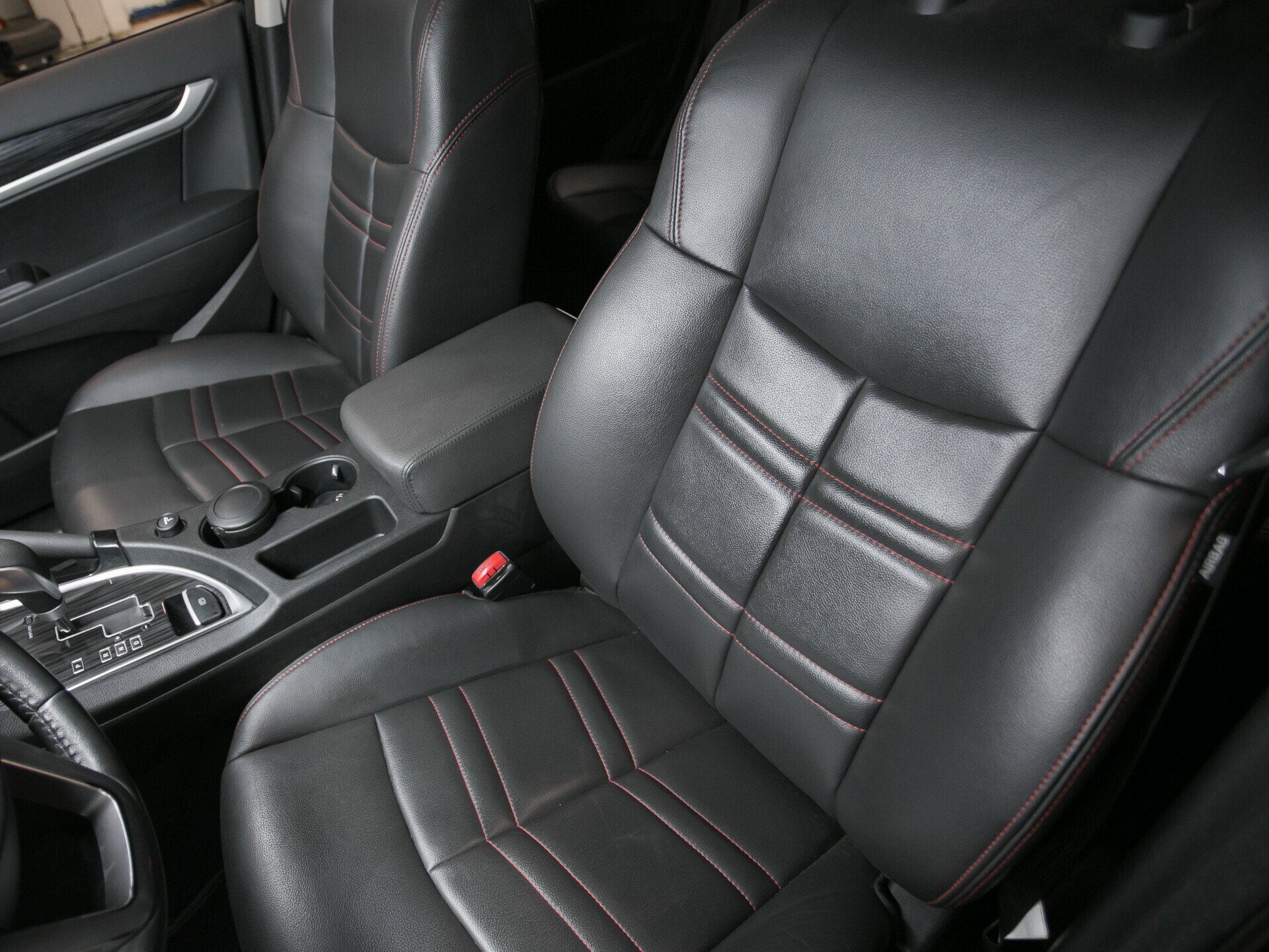 Dongfeng AX7, I 2.0 AT (140 л.с.)