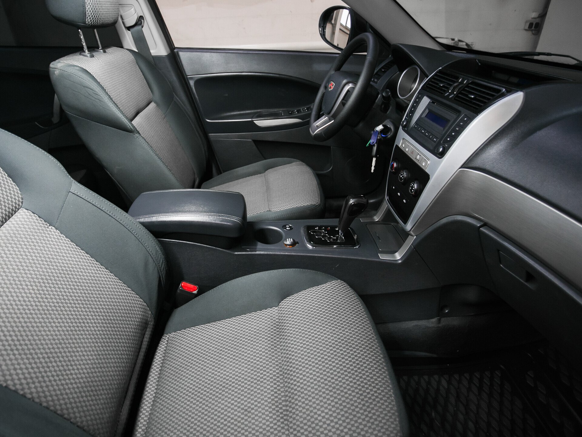 Geely Emgrand X7, I 2.4 AT (148 л.с.)