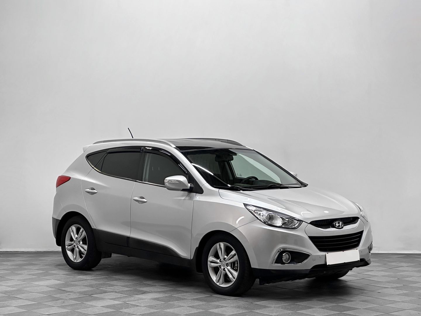 Hyundai ix35, I 2.0d AT (184 л.с.) 4WD