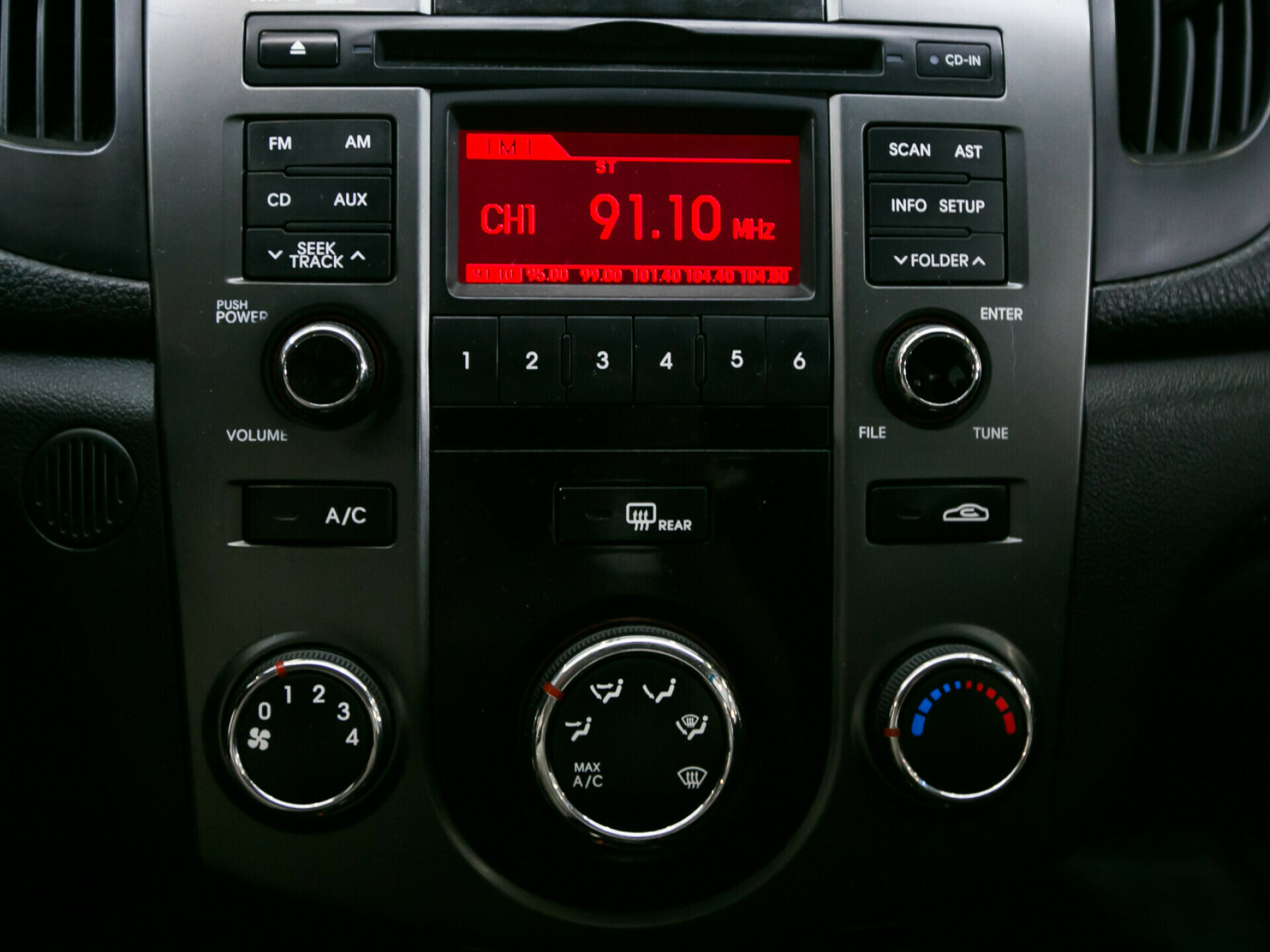 Kia Cerato, II 4-speed 1.6 AT (126 л.с.)