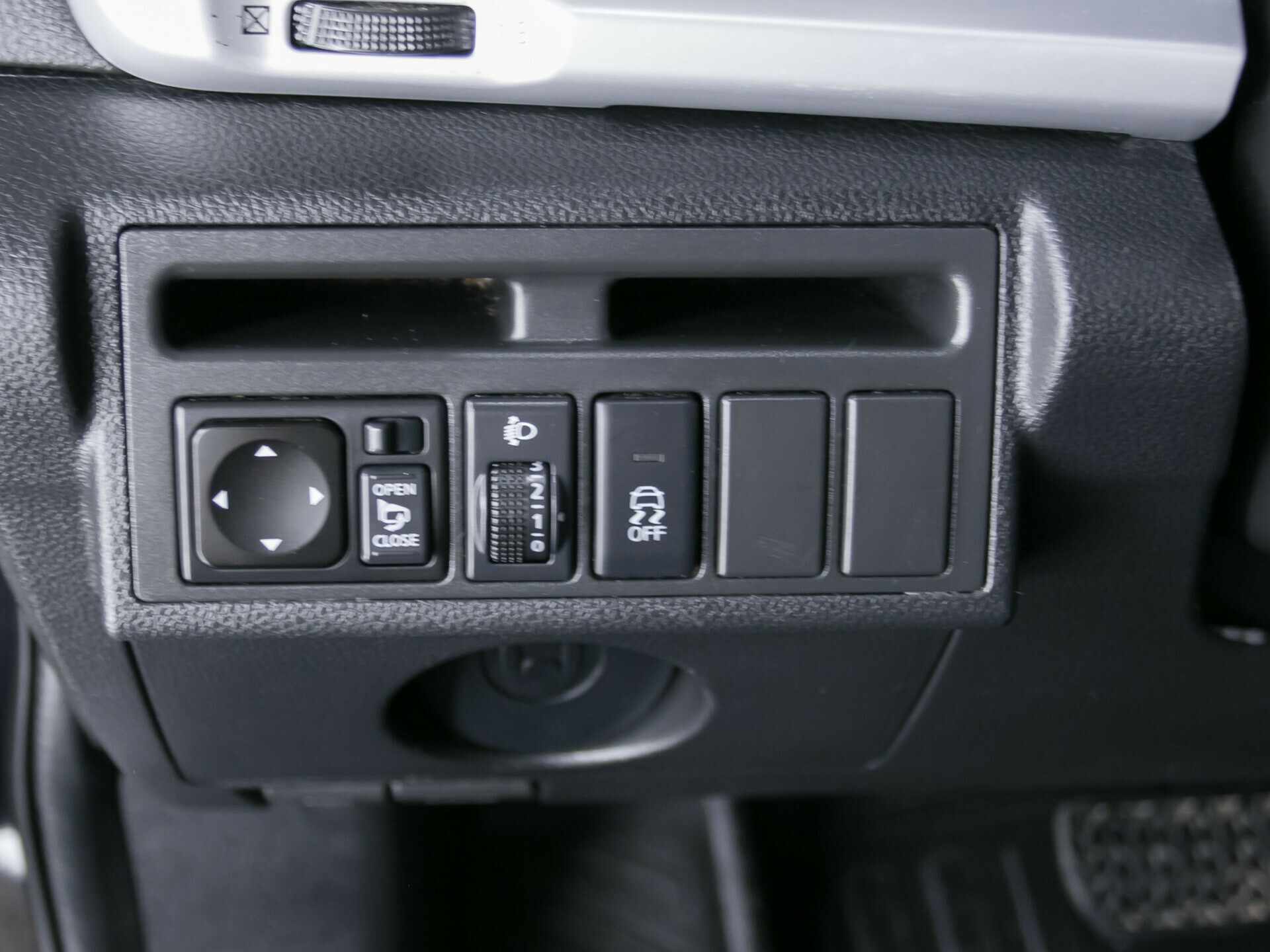 Dongfeng AX7, I 2.0 AT (140 л.с.)