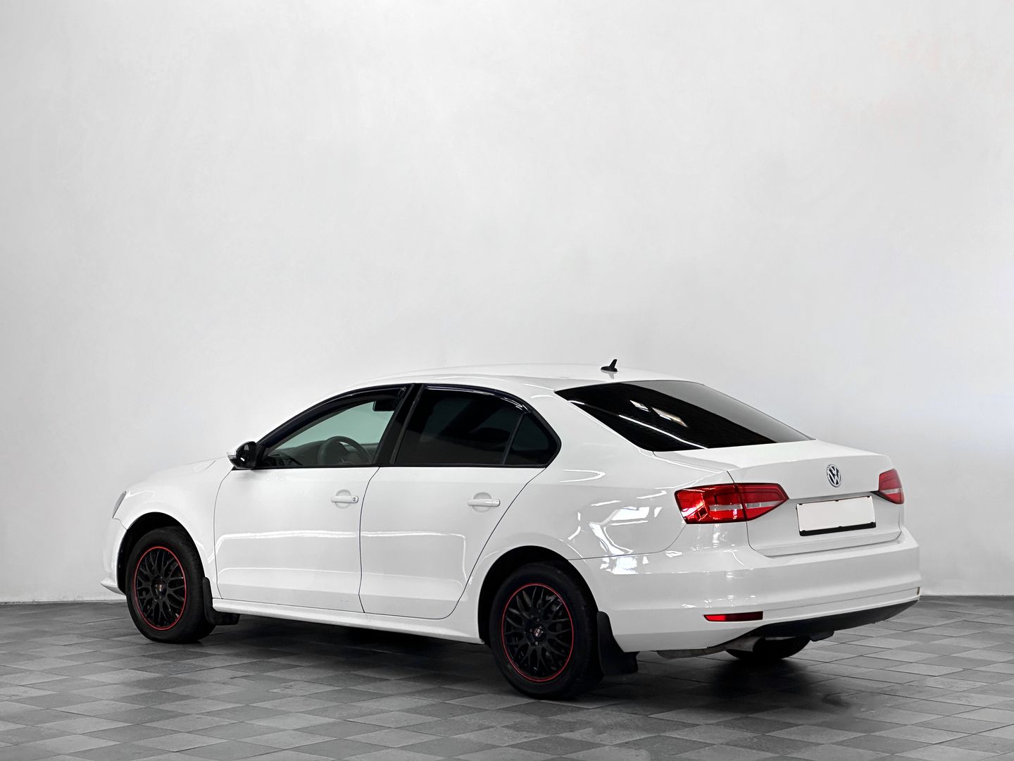 Volkswagen Jetta, VI Рестайлинг 1.6 MT (85 л.с.)