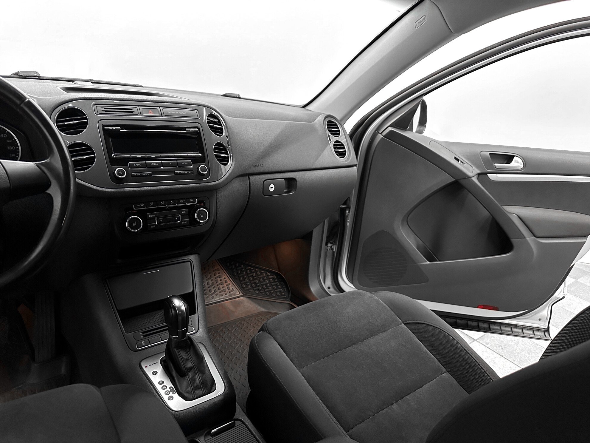 Volkswagen Tiguan, I Рестайлинг 2.0 AT (170 л.с.) 4WD