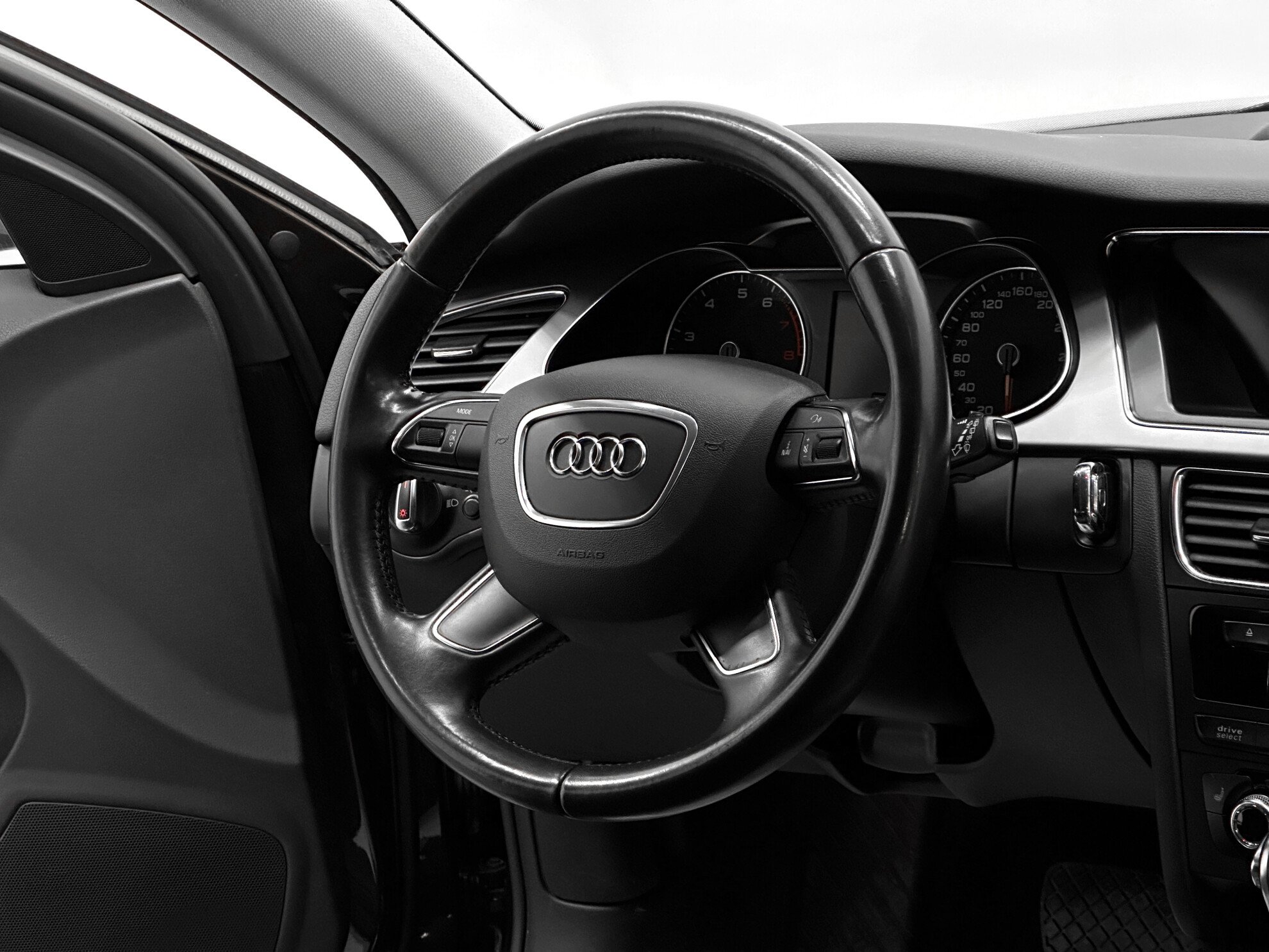 Audi A4, IV (B8) Рестайлинг 2.0 AMT (211 л.с.) 4WD