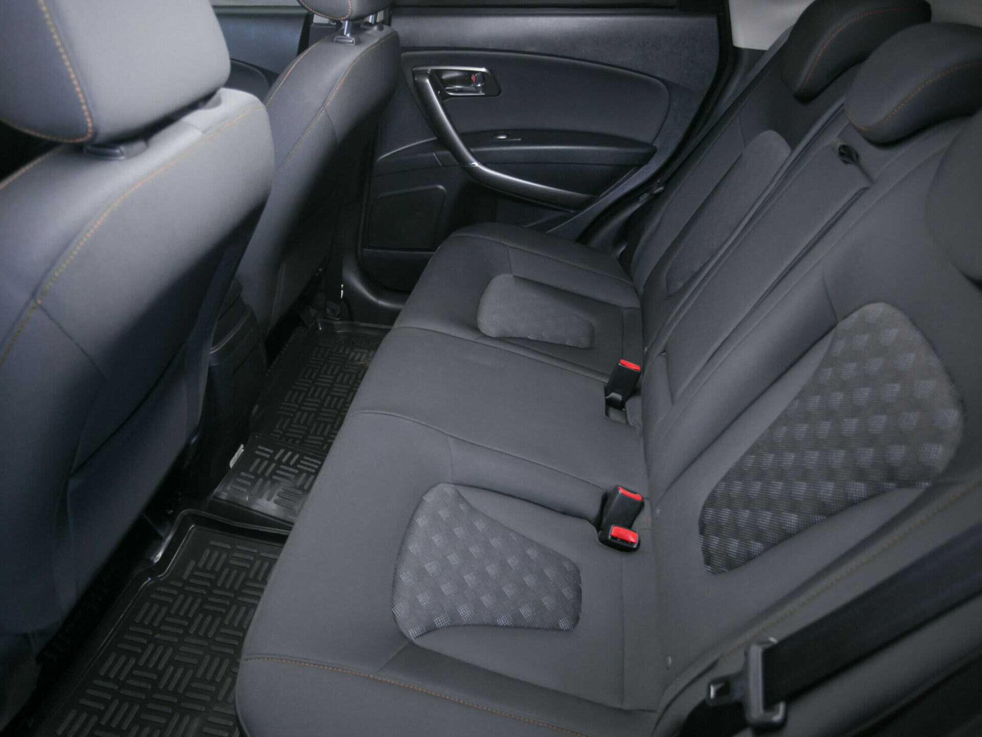 FAW Besturn X80, I 2.0 AT (142 л.с.)
