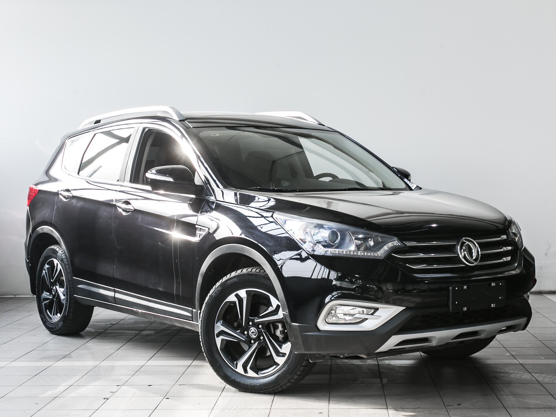 Dongfeng AX7, I 2.0 AT (140 л.с.)