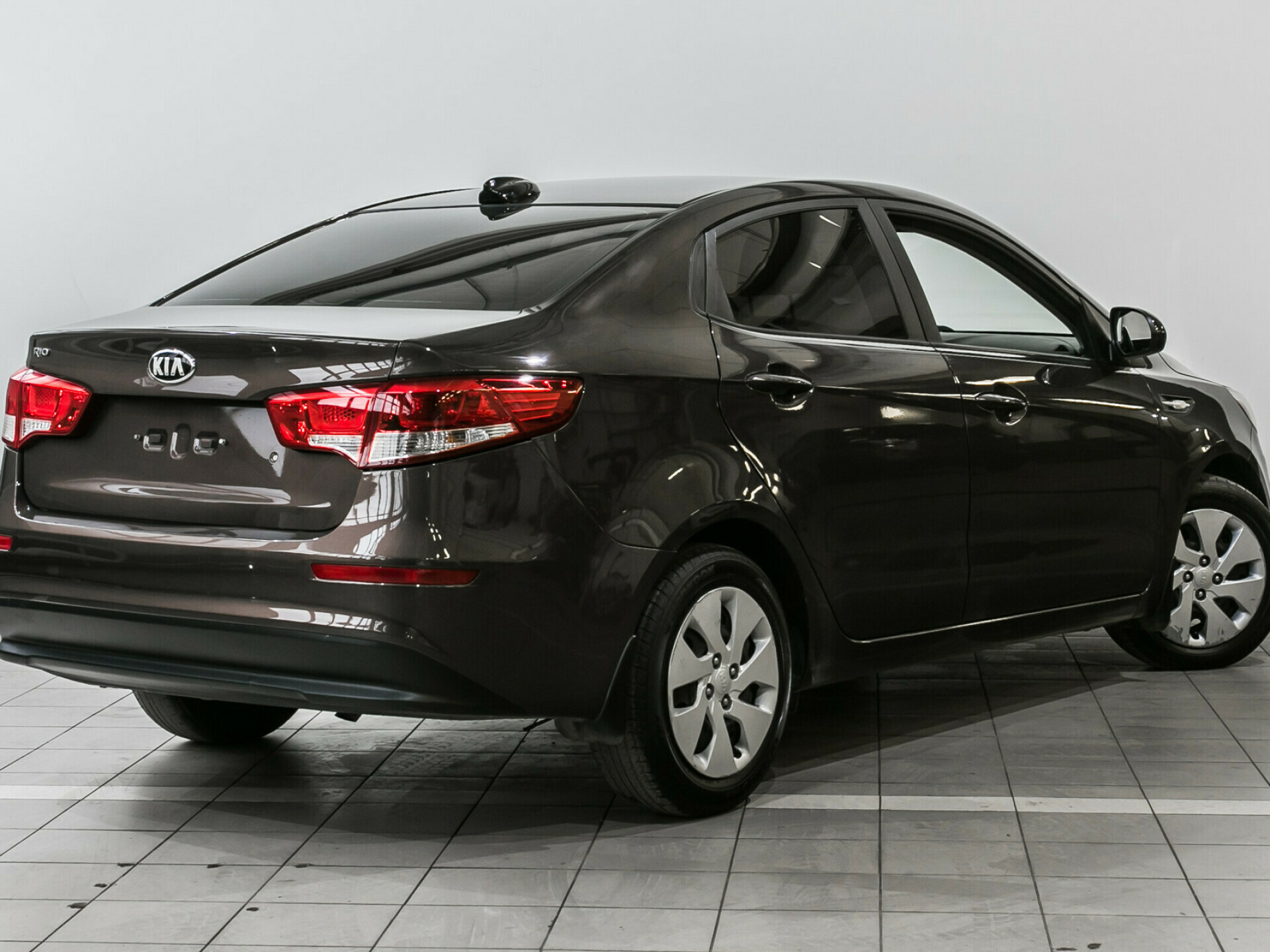Kia Rio, III Рестайлинг 1.4 MT (107 л.с.)