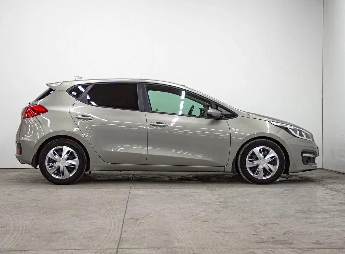 Kia Ceed, II Рестайлинг 1.6 AT (130 л.с.)