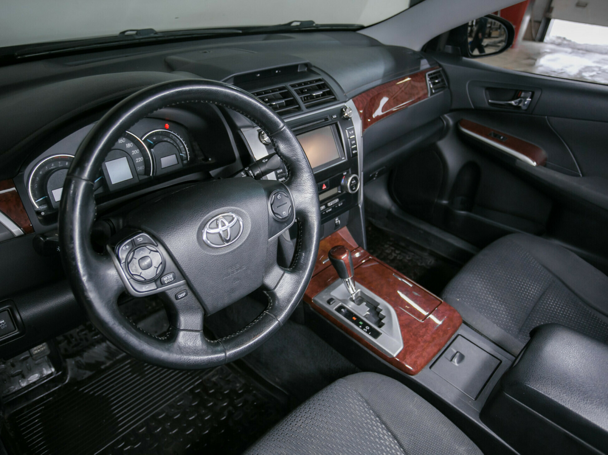 Toyota Camry, VII (XV50) 2.5 AT (181 л.с.)