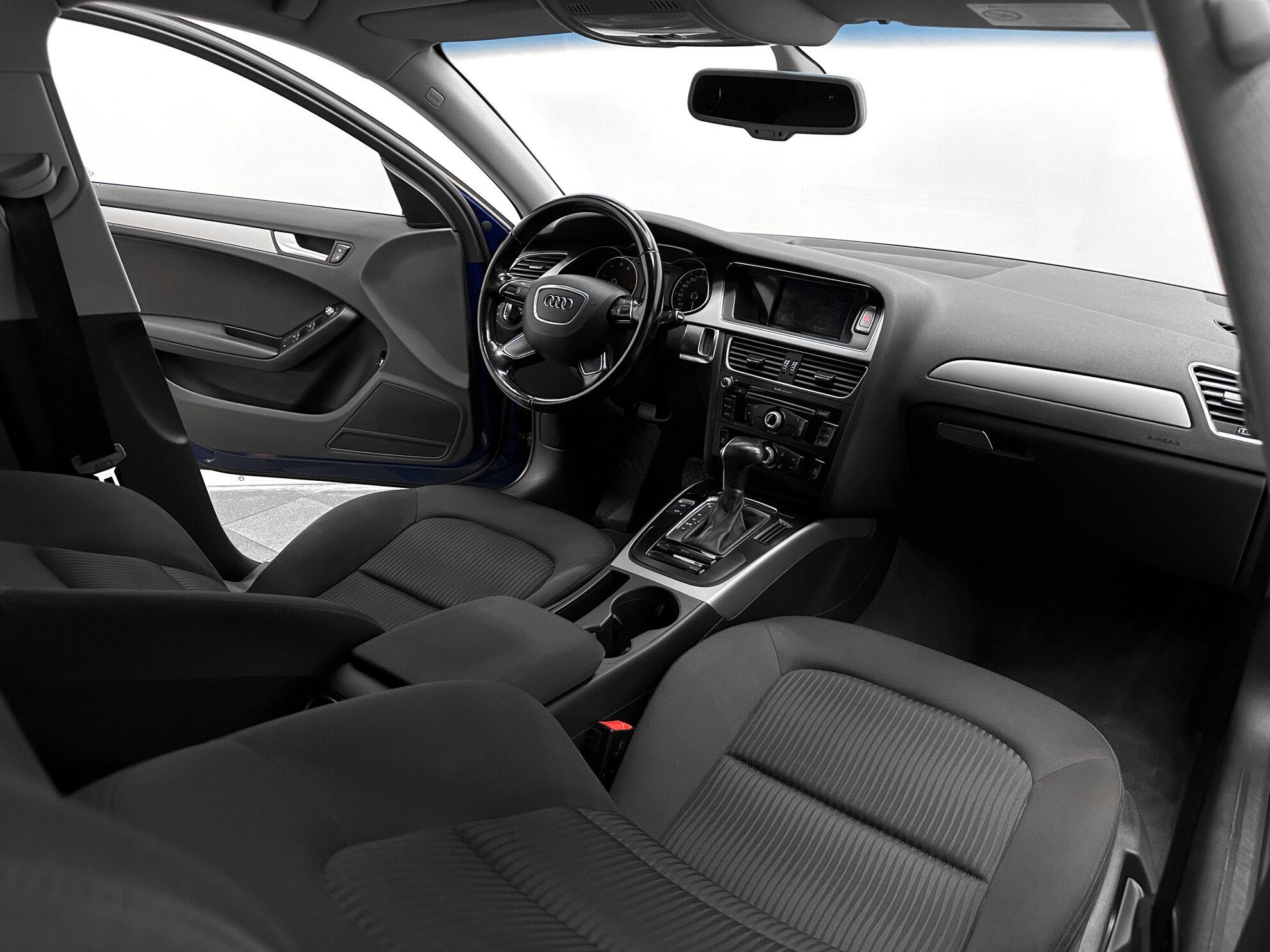 Audi A4, IV (B8) Рестайлинг 1.8 CVT (170 л.с.)
