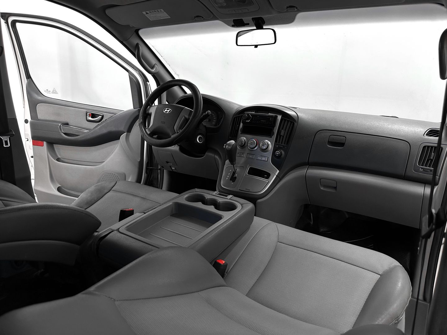 Hyundai Grand Starex, I 2.5d AT (174 л.с.)