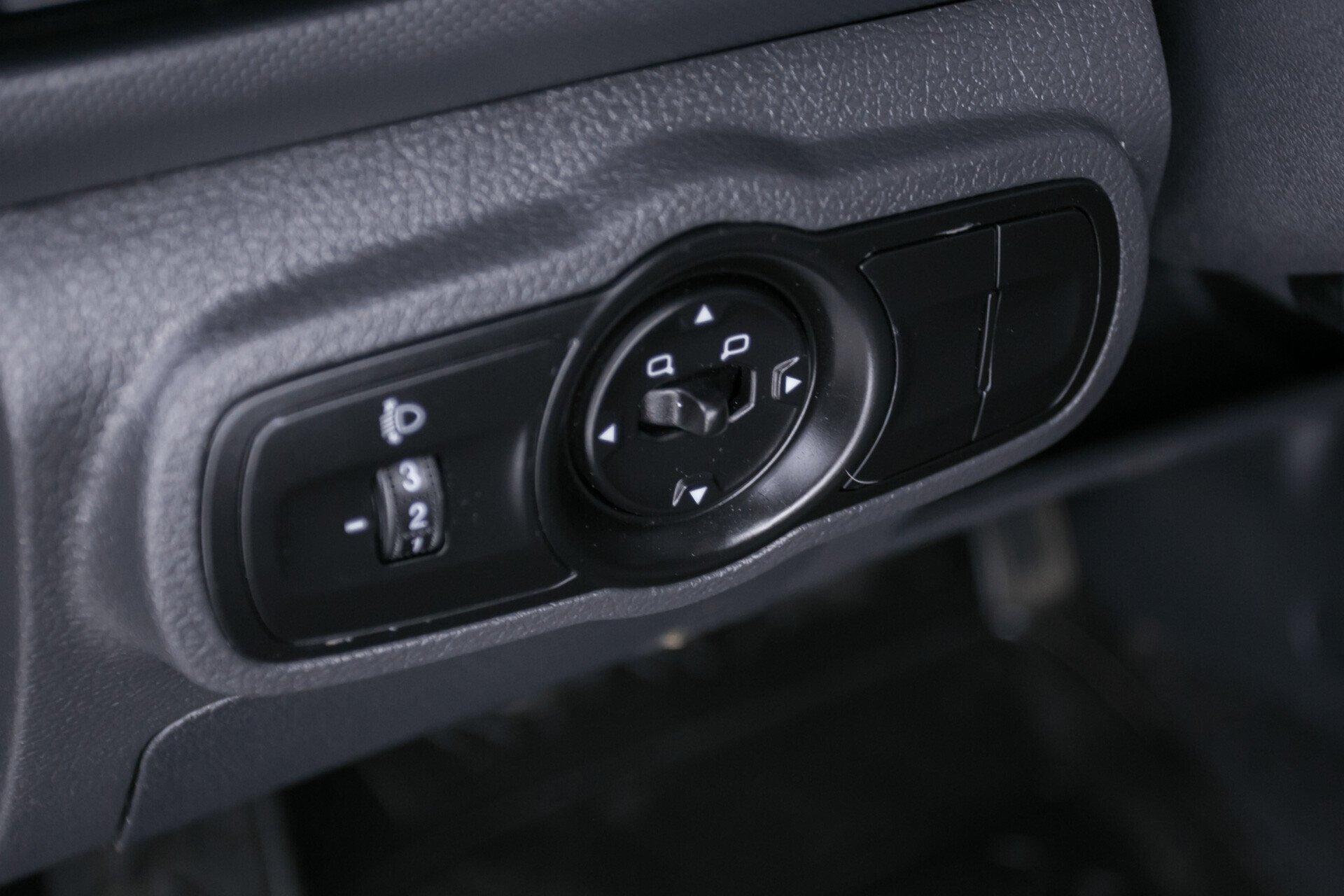 Chery Tiggo 3, I 1.6 MT (126 л.с.)