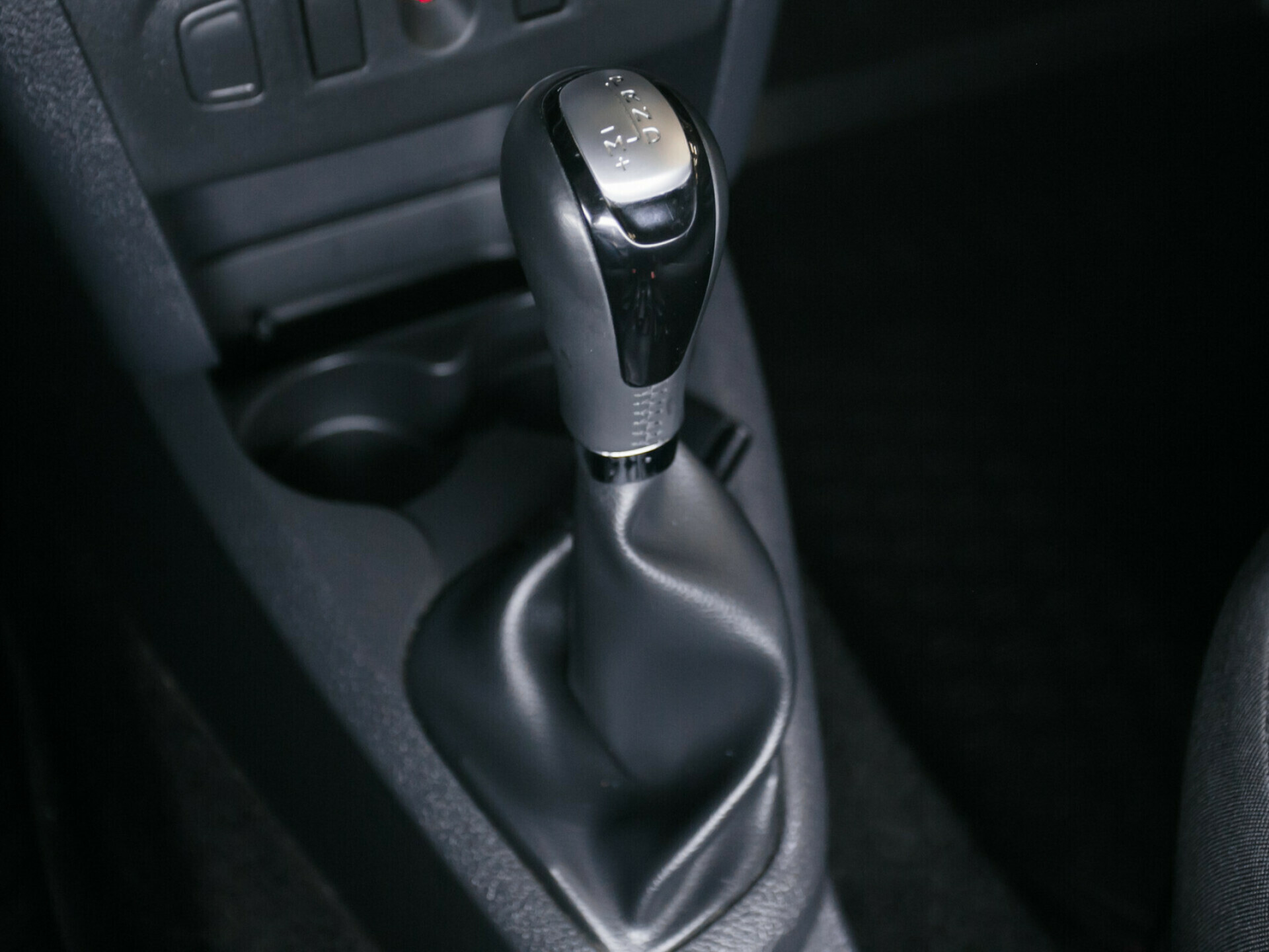 Renault Logan, II Рестайлинг Stepway 1.6 CVT (113 л.с.)