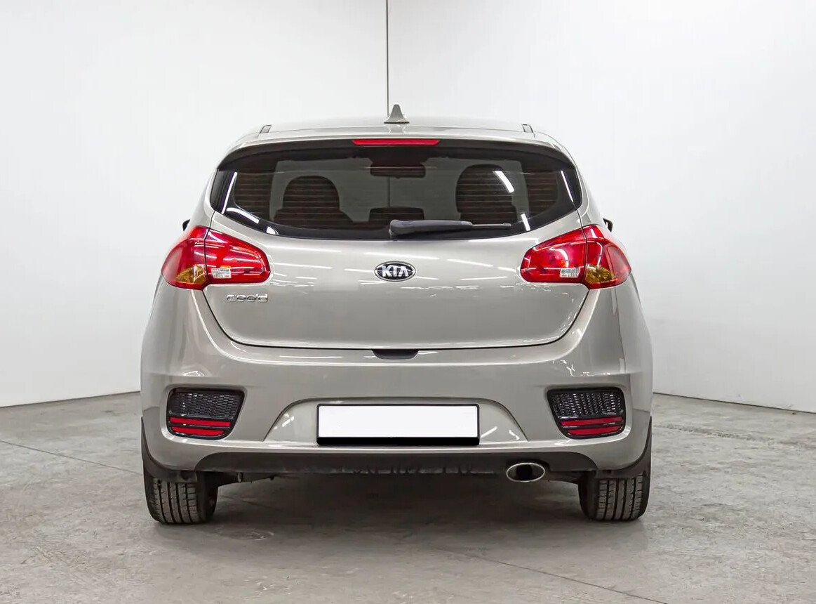 Kia Ceed, II Рестайлинг 1.6 AT (130 л.с.)