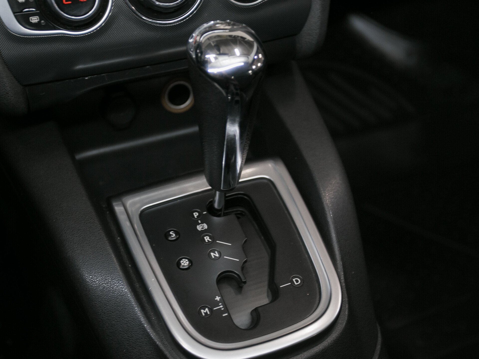 Citroen C4, II 1.6 AT (120 л.с.)