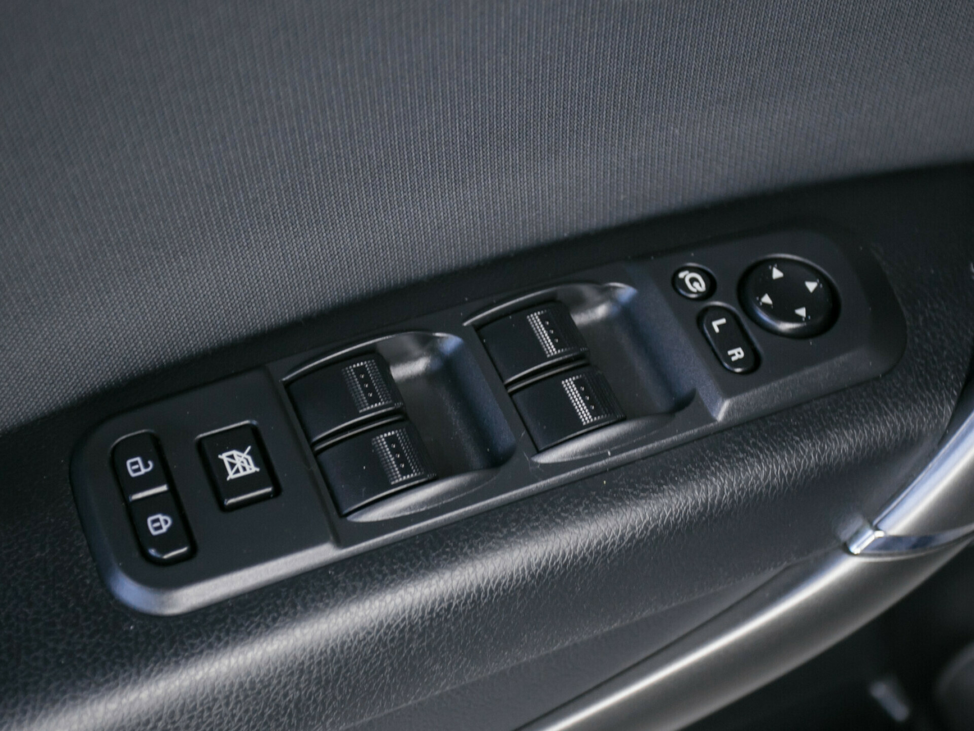 FAW Besturn X80, I 2.0 AT (142 л.с.)