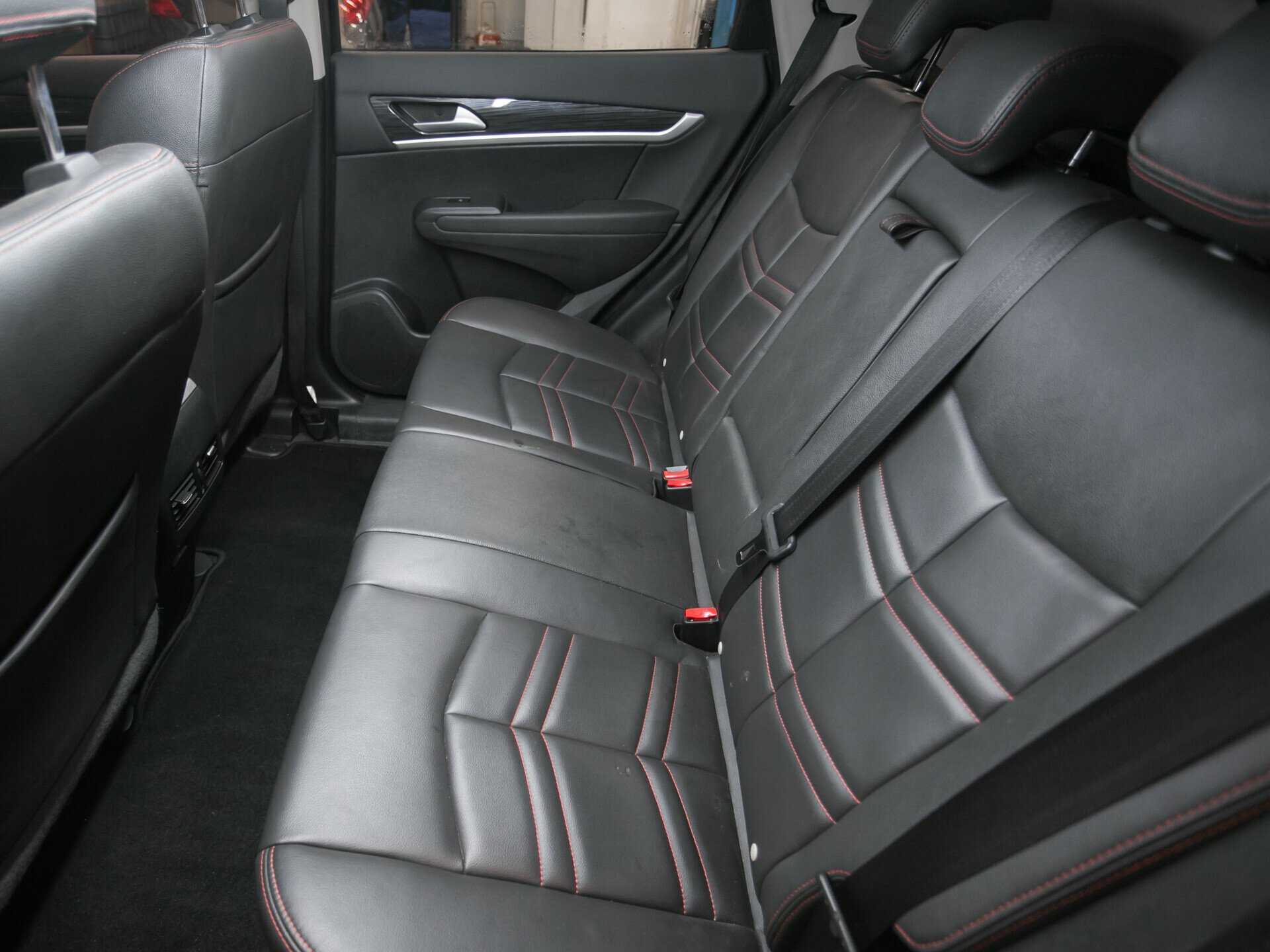 Dongfeng AX7, I 2.0 AT (140 л.с.)