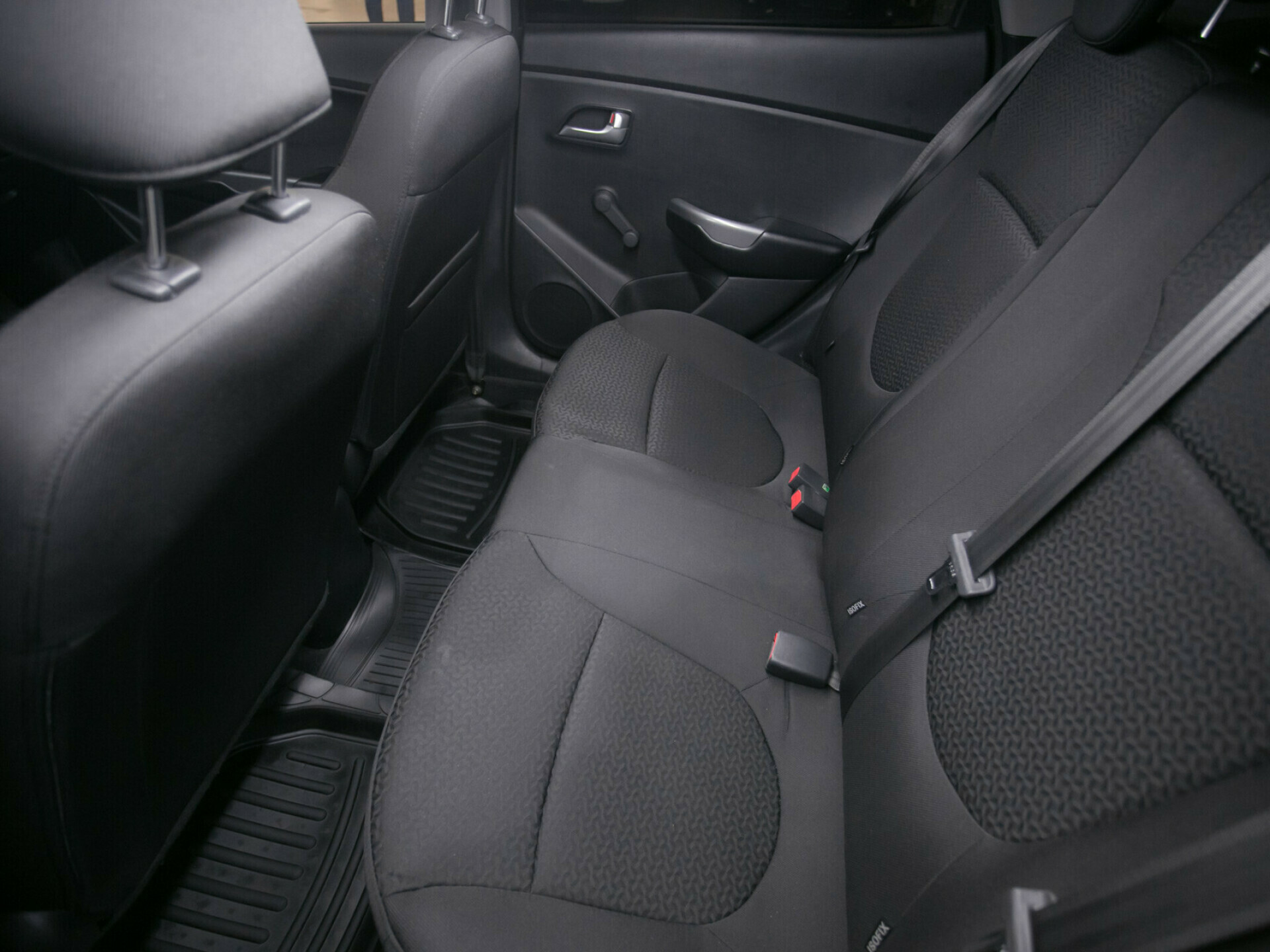 Kia Rio, III Рестайлинг 1.4 MT (107 л.с.)