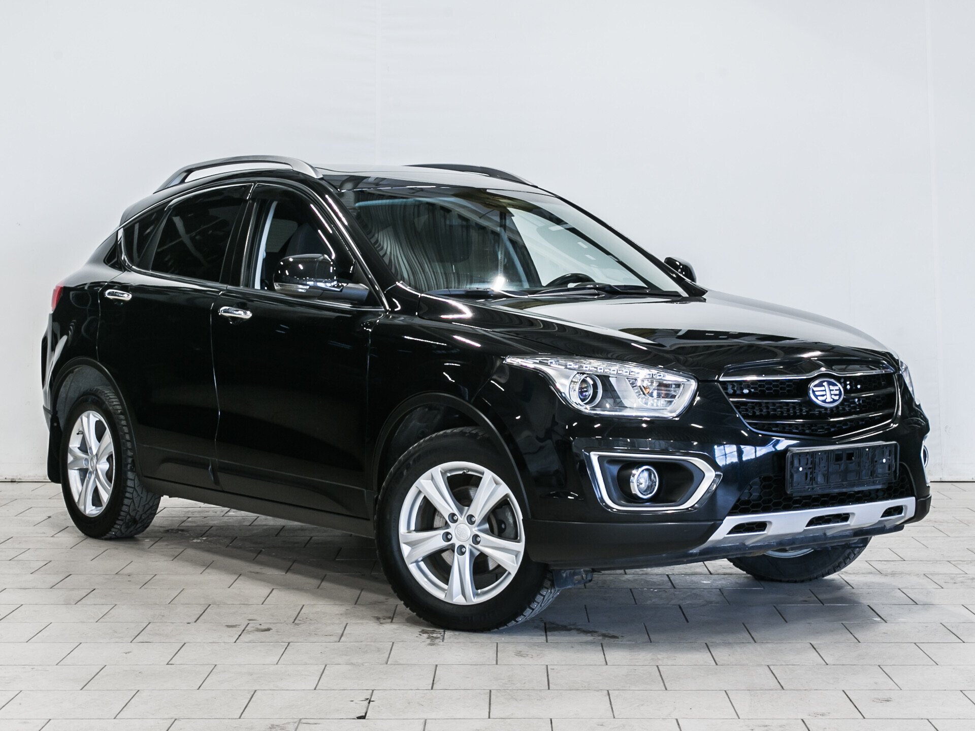 FAW Besturn X80, I 2.0 AT (142 л.с.)