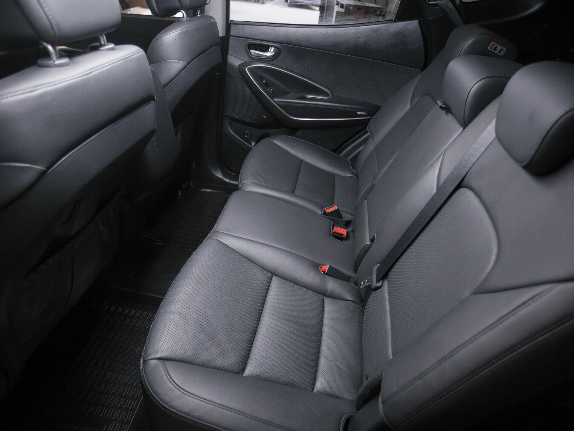Hyundai Santa Fe, III Рестайлинг 2.4 AT (171 л.с.) 4WD