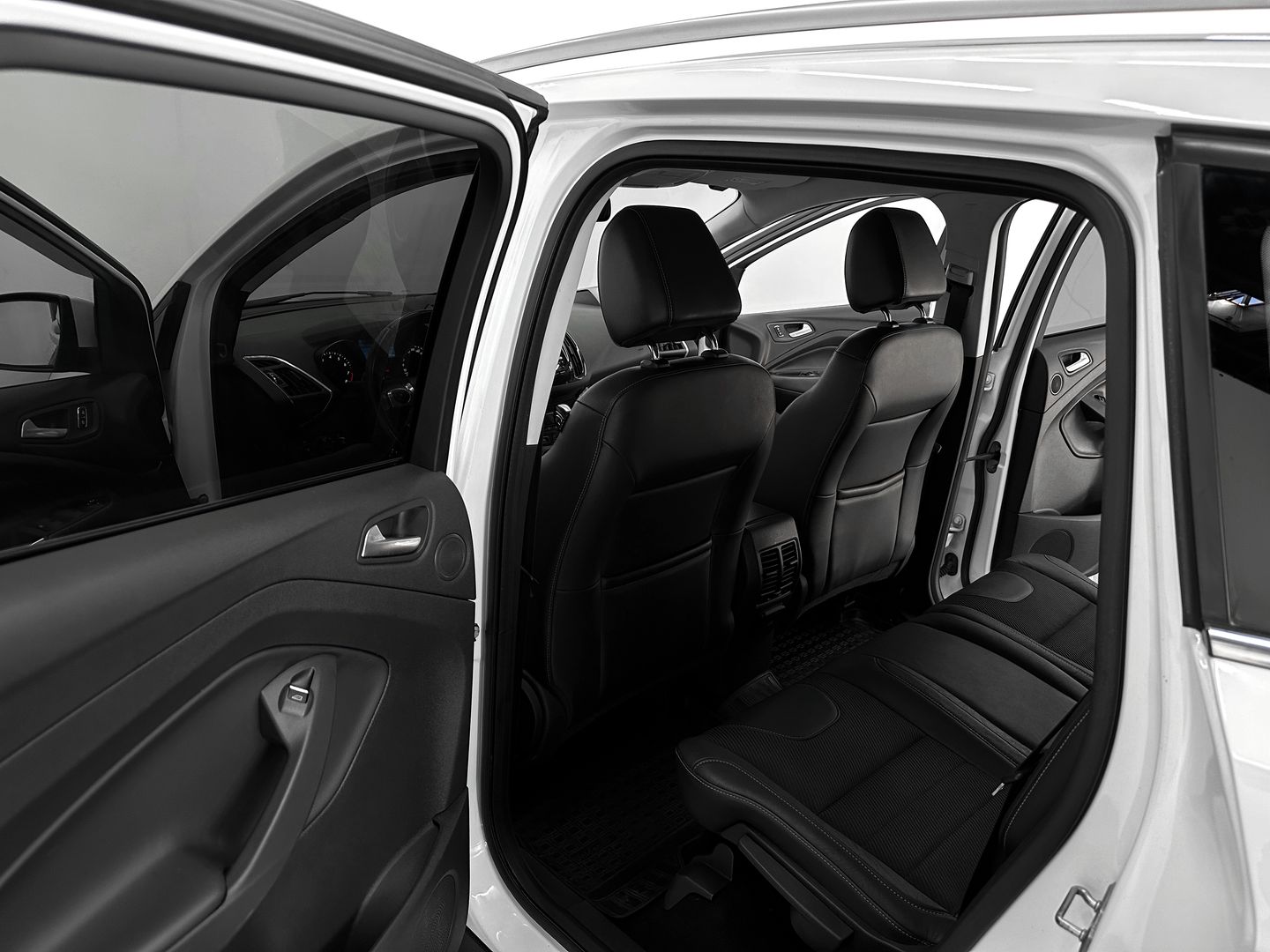 Ford Kuga, II 1.6 AT (150 л.с.) 4WD