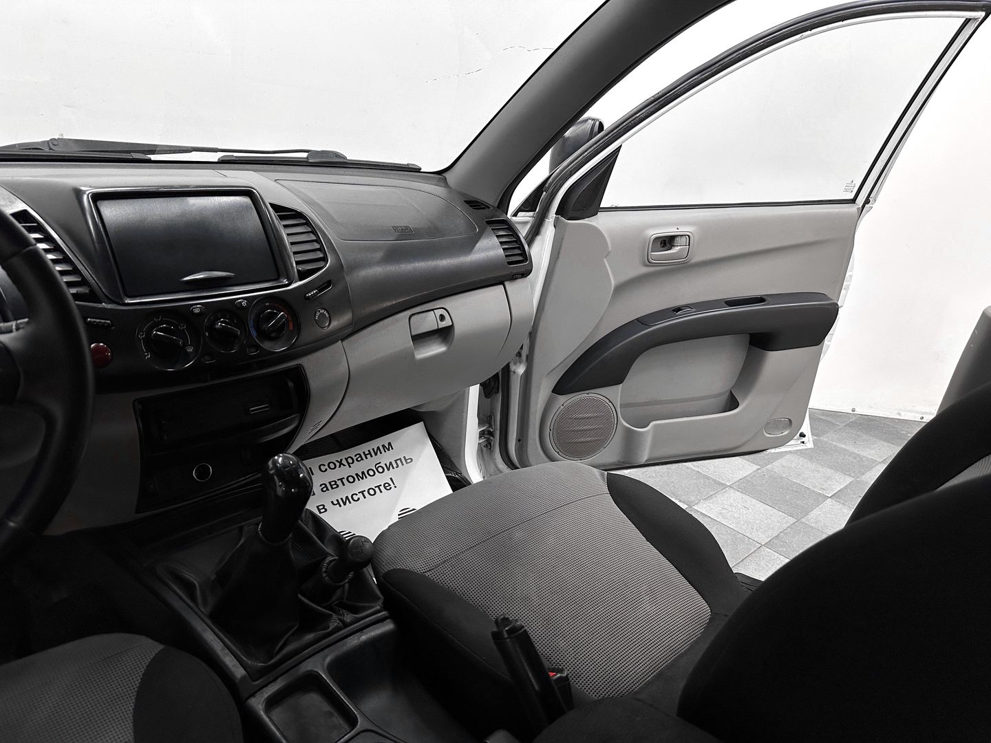 Mitsubishi L200, IV 2.5d MT (136 л.с.) 4WD