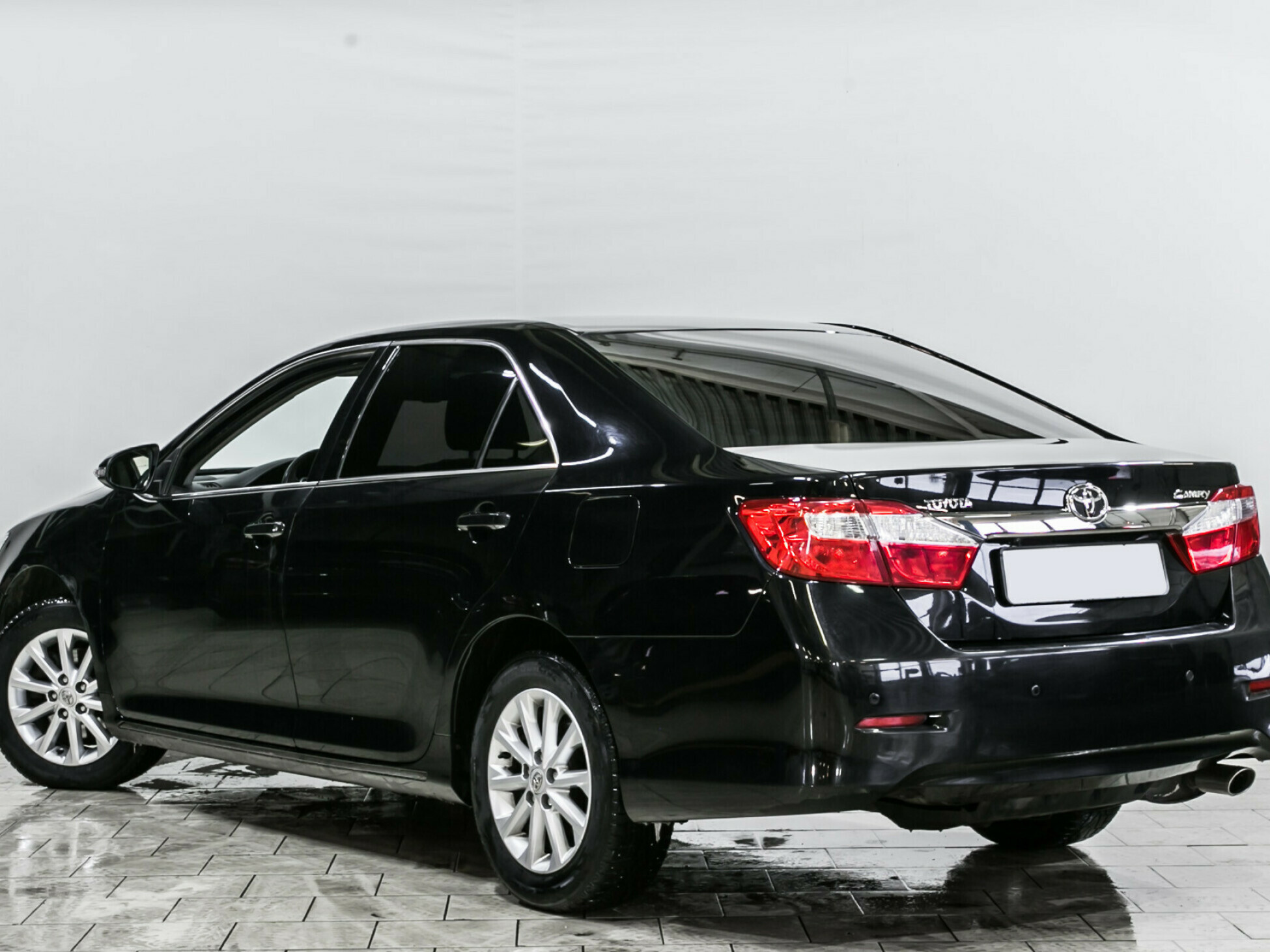 Toyota Camry, VII (XV50) 2.5 AT (181 л.с.)