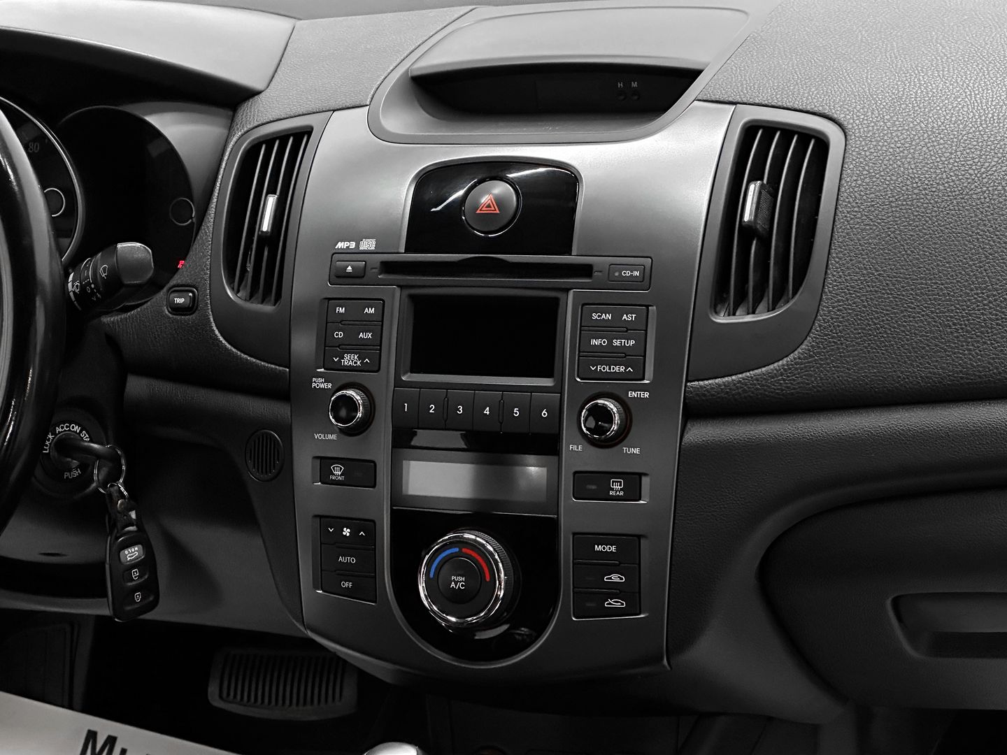 Kia Cerato, II 6-speed 1.6 AT (126 л.с.)