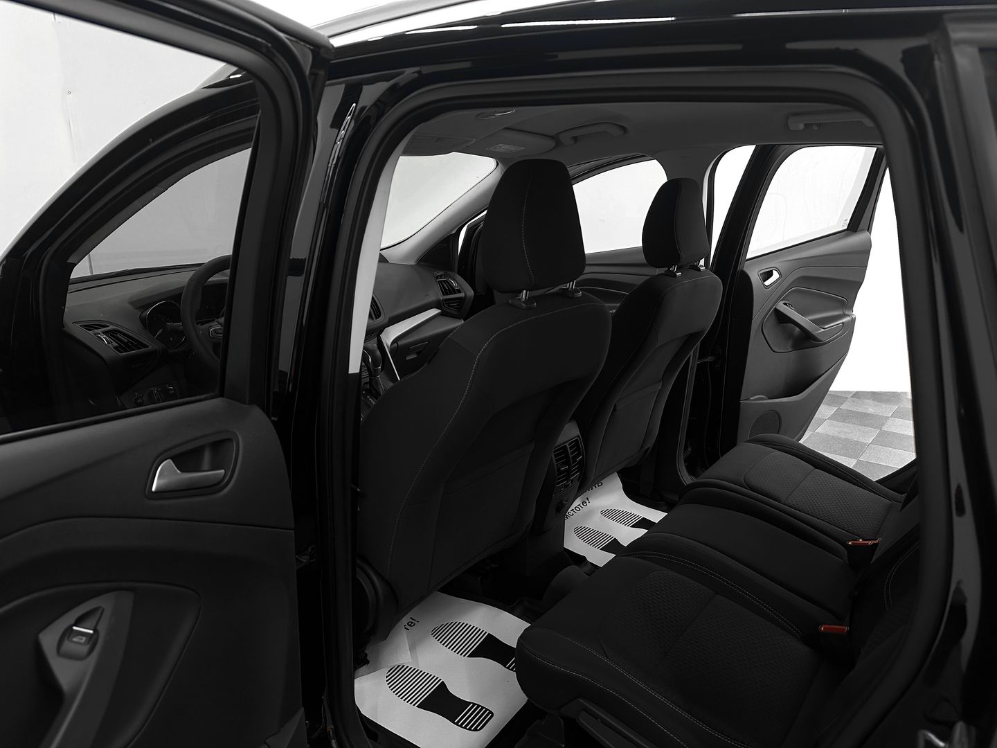Ford Kuga, II Рестайлинг 1.5 AT (150 л.с.) 4WD