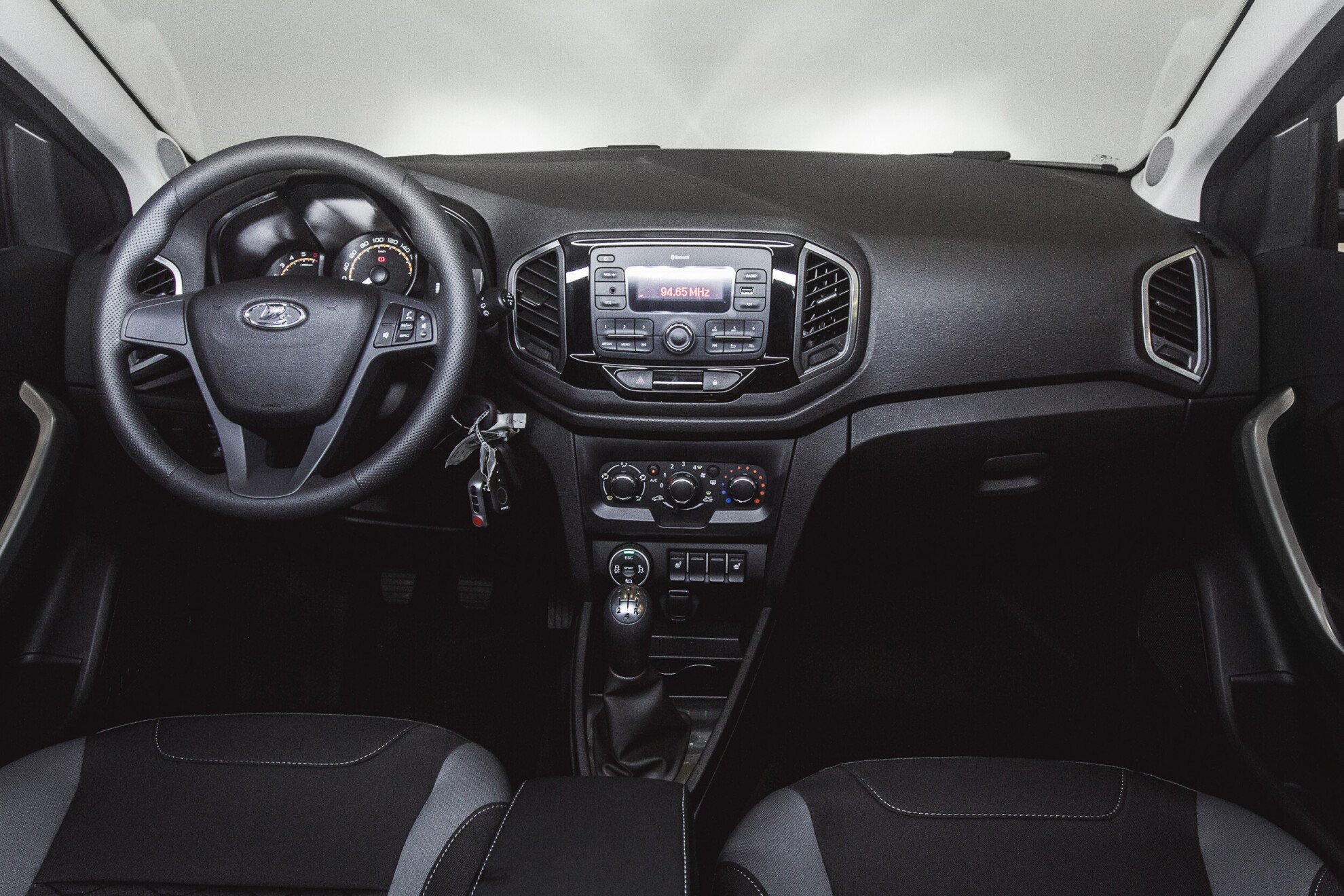 LADA (ВАЗ) XRAY, I 1.8 MT (122 л.с.)