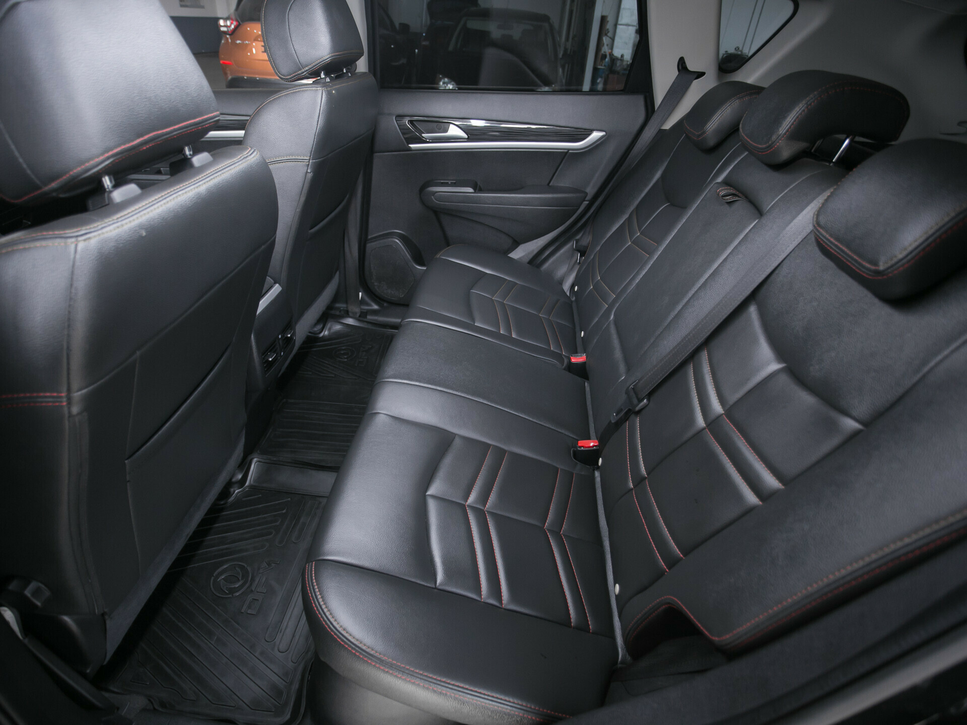 Dongfeng AX7, I 2.0 AT (140 л.с.)