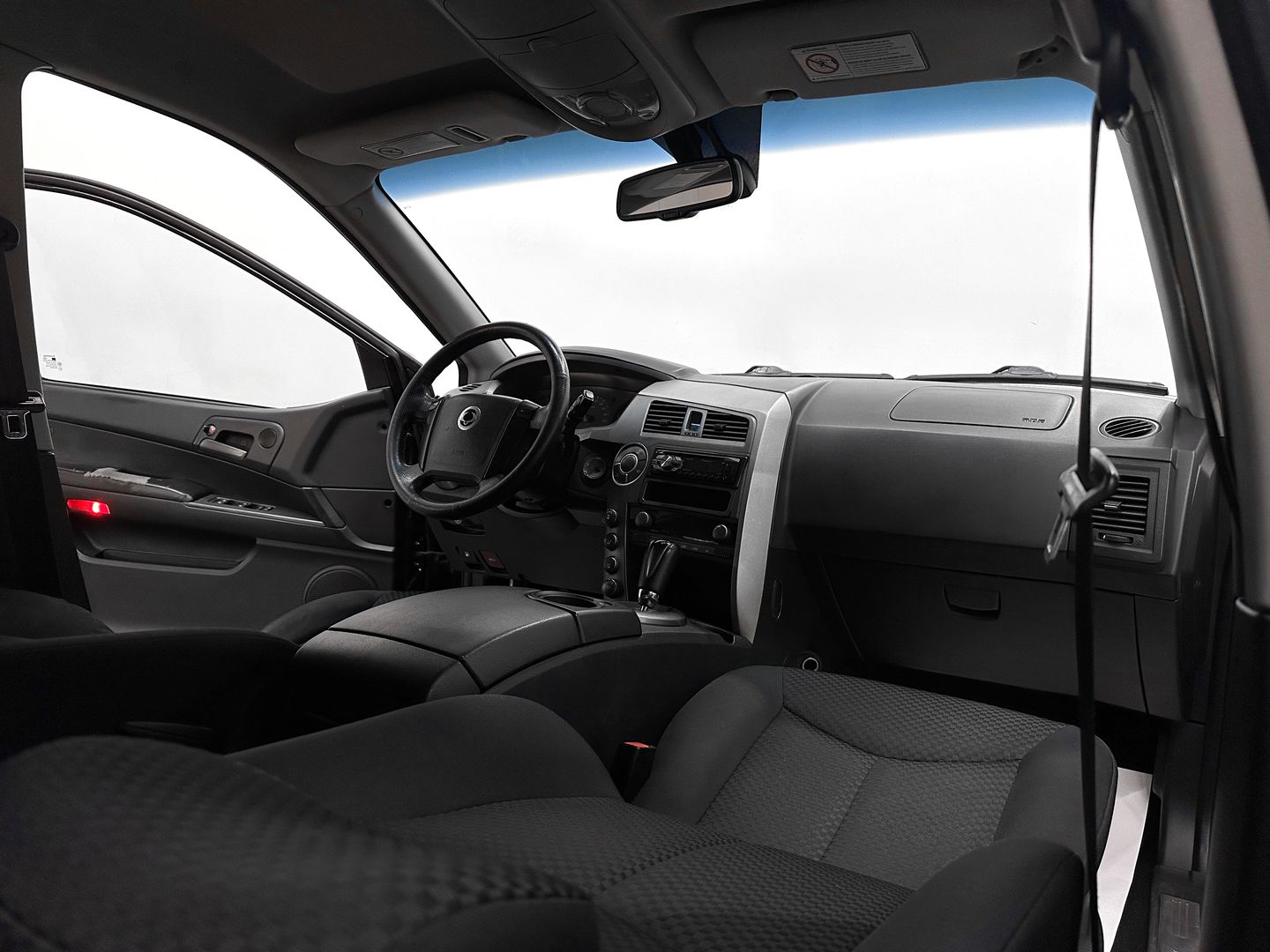 SsangYong Kyron, I Рестайлинг 5-speed 2.0d AT (141 л.с.) 4WD