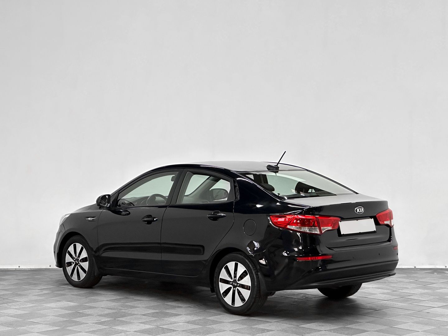 Kia Rio, III Рестайлинг 1.6 MT (123 л.с.)
