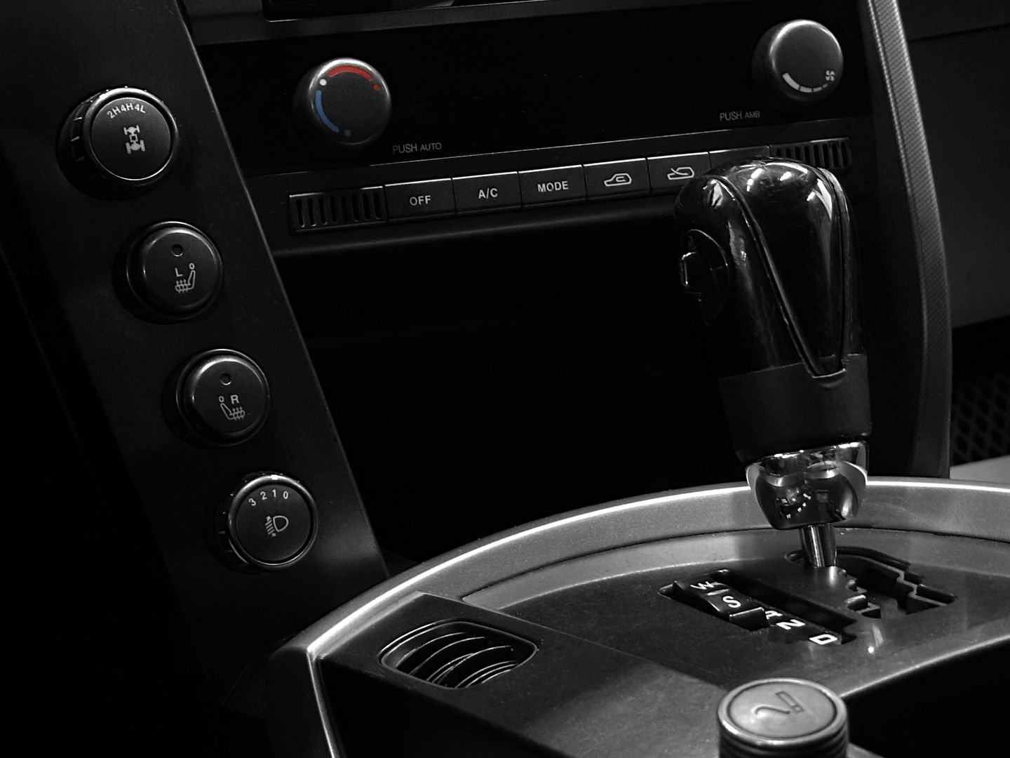 SsangYong Kyron, I Рестайлинг 5-speed 2.0d AT (141 л.с.) 4WD