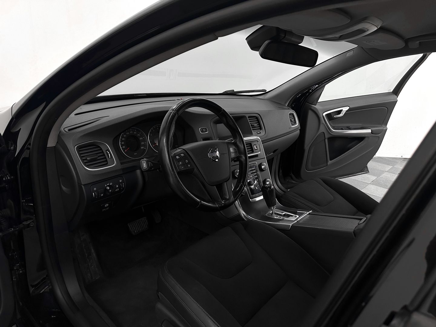 Volvo S60, II 1.6 AMT (150 л.с.)