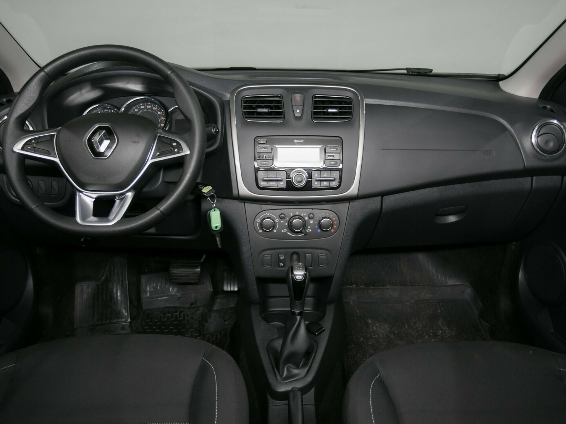 Renault Sandero, II Рестайлинг 1.6 AT (102 л.с.)