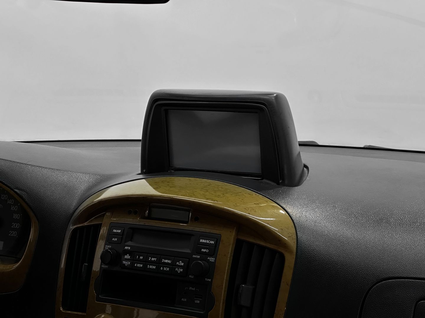 Hyundai Grand Starex, I 2.5d AT (145 л.с.)