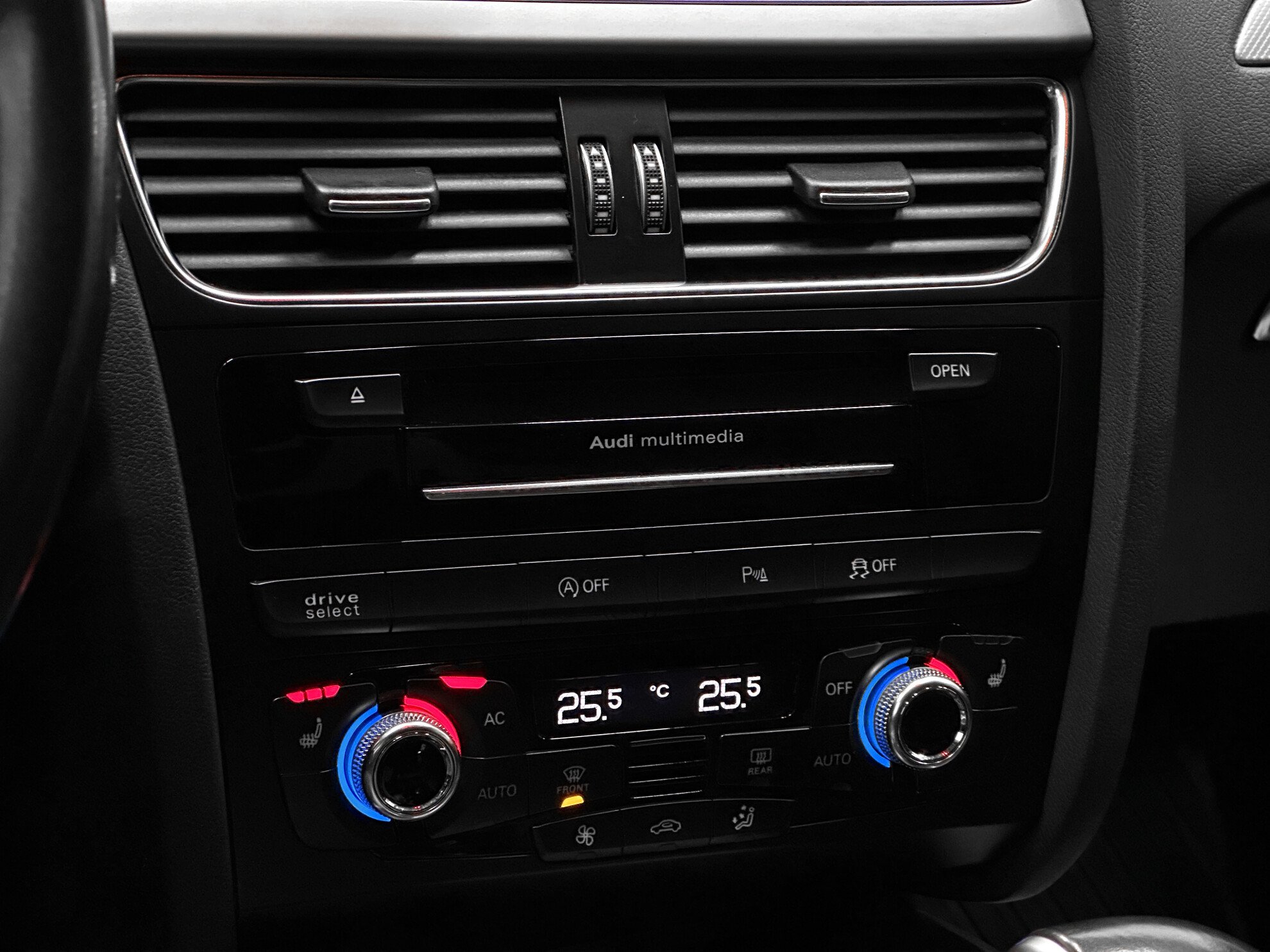Audi A4, IV (B8) Рестайлинг 2.0 AMT (211 л.с.) 4WD
