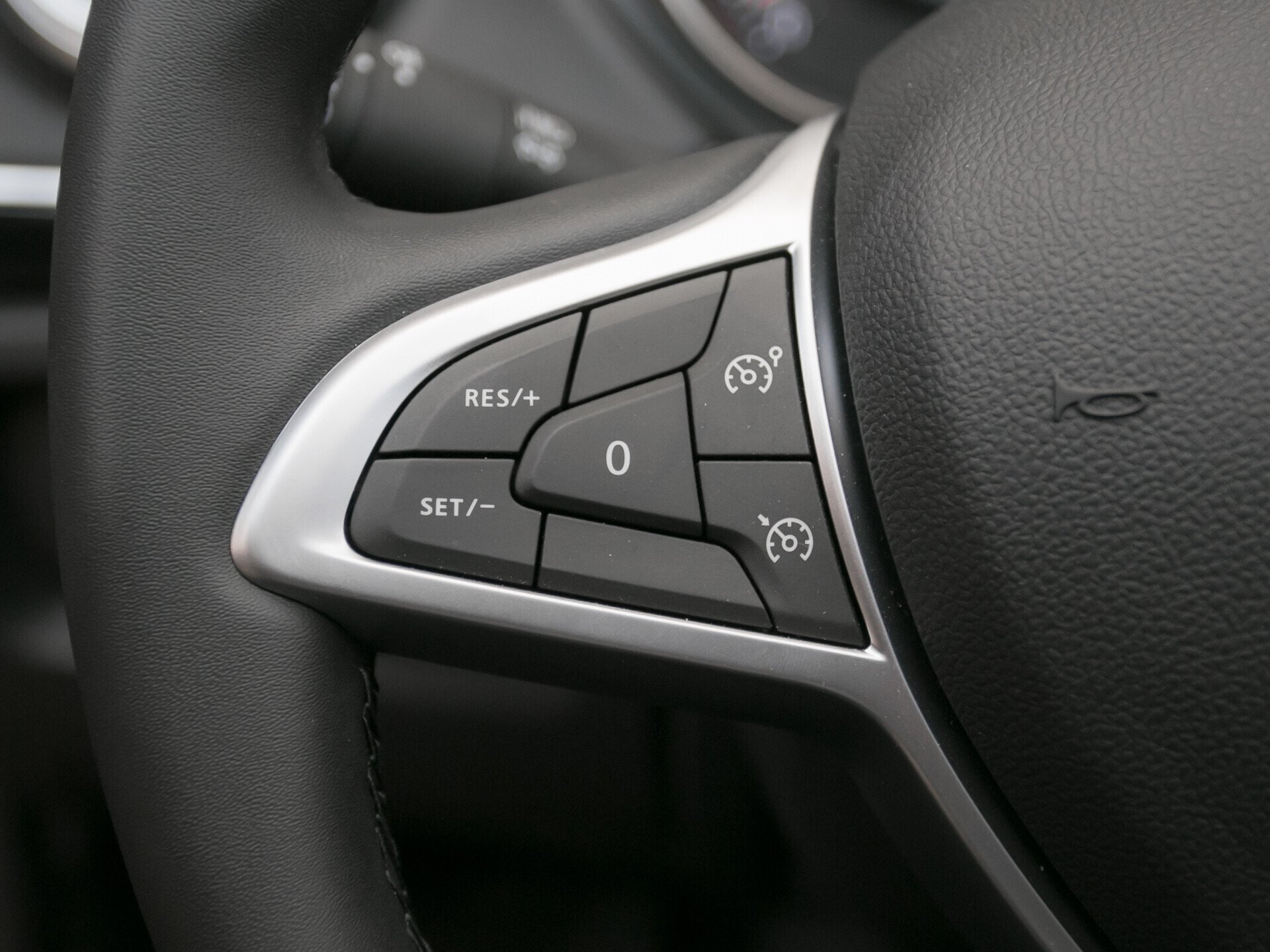 Renault Kaptur, I Рестайлинг 1.6 CVT (114 л.с.)