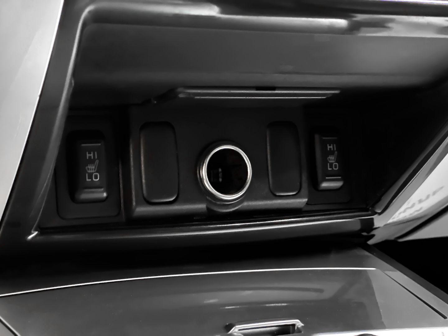 Mitsubishi Pajero Sport, II Рестайлинг 2.5d AT (178 л.с.) 4WD