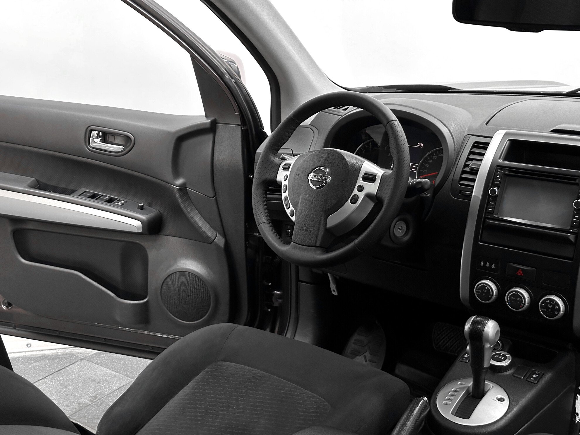 Nissan X-Trail, II Рестайлинг 2.0 CVT (141 л.с.) 4WD