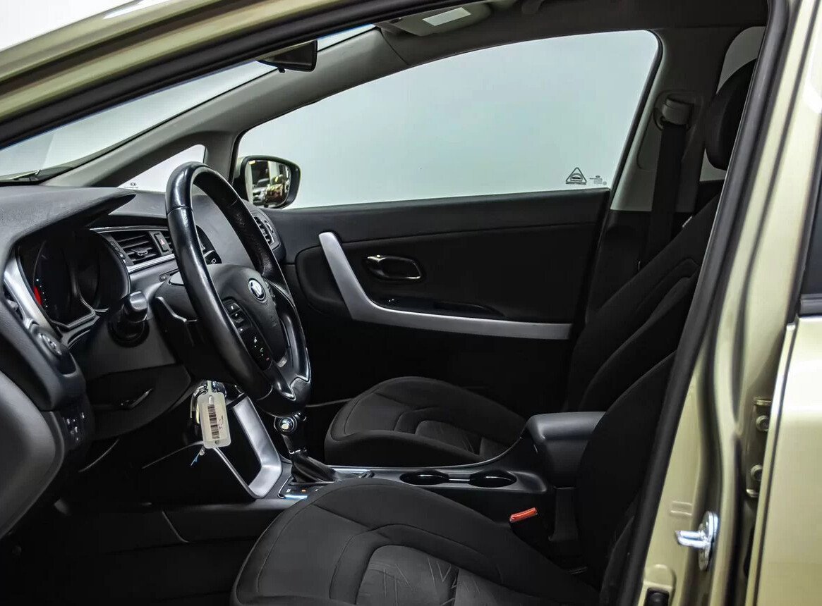 Kia Ceed, II Рестайлинг 1.6 AT (130 л.с.)