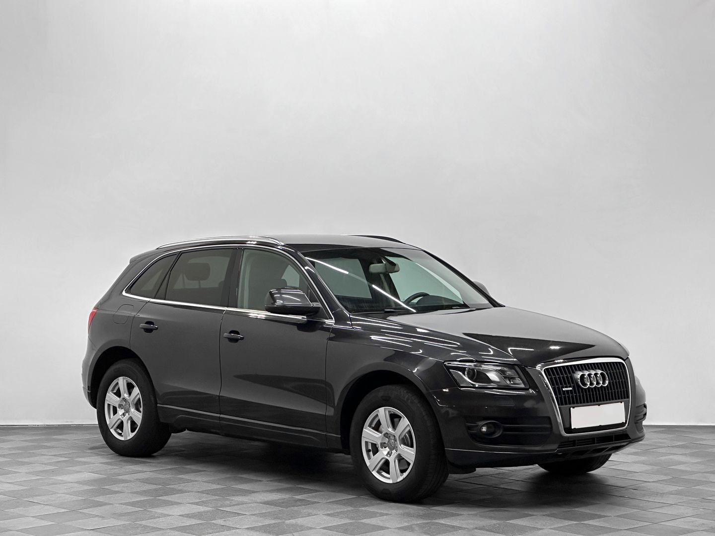 Audi Q5, I (8R) 2.0 AMT (211 л.с.) 4WD