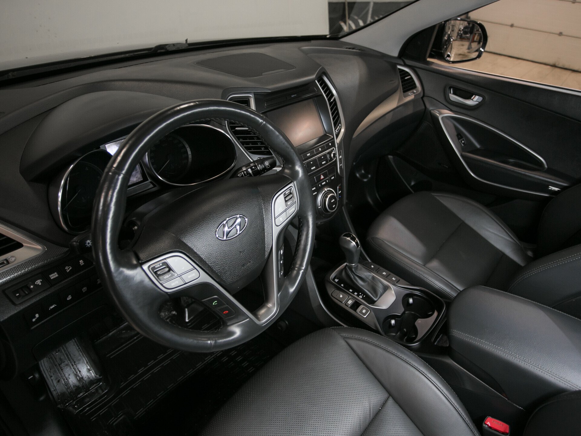 Hyundai Santa Fe, III Рестайлинг Grand 2.2d AT (200 л.с.) 4WD