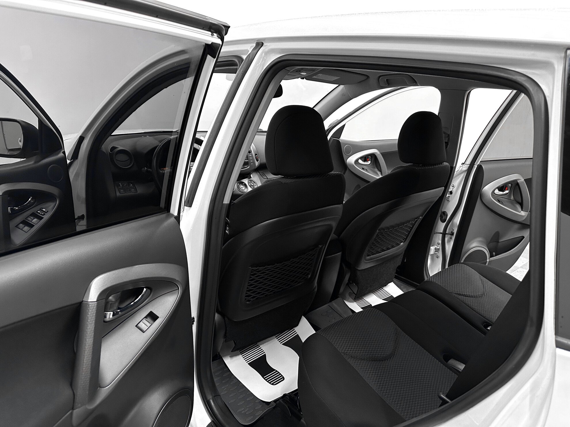 Toyota RAV4, III (XA30) Рестайлинг 2.0 CVT (158 л.с.) 4WD