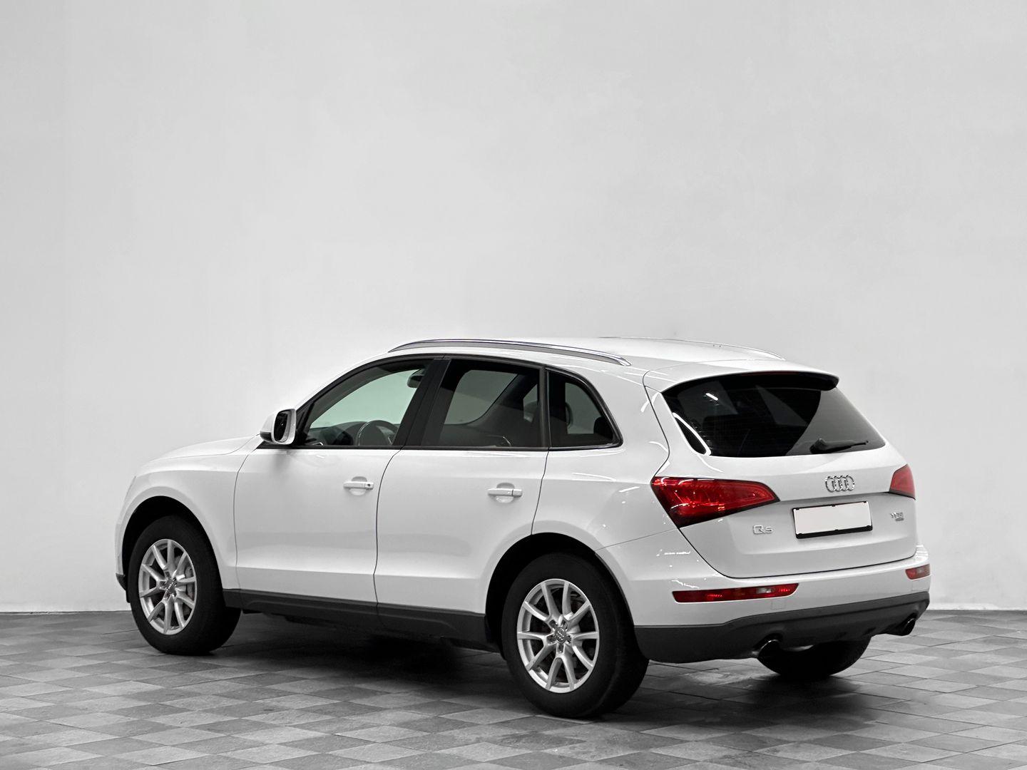Audi Q5, I (8R) Рестайлинг 2.0 AT (225 л.с.) 4WD