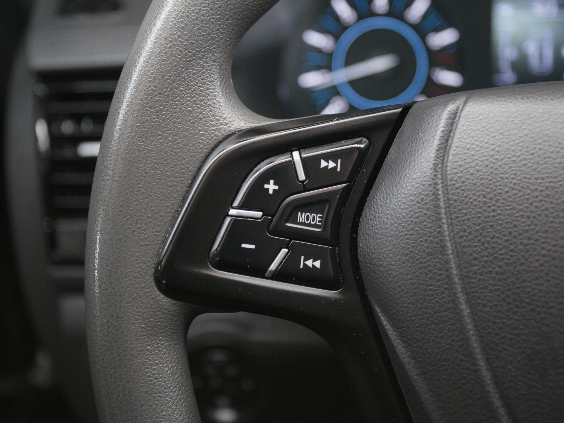 Chery Tiggo 3, I 1.6 MT (126 л.с.)