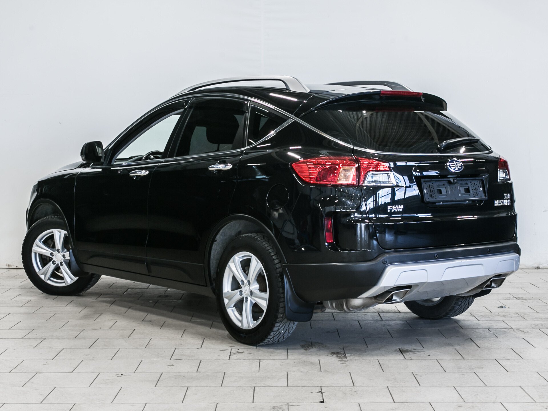 FAW Besturn X80, I 2.0 AT (142 л.с.)