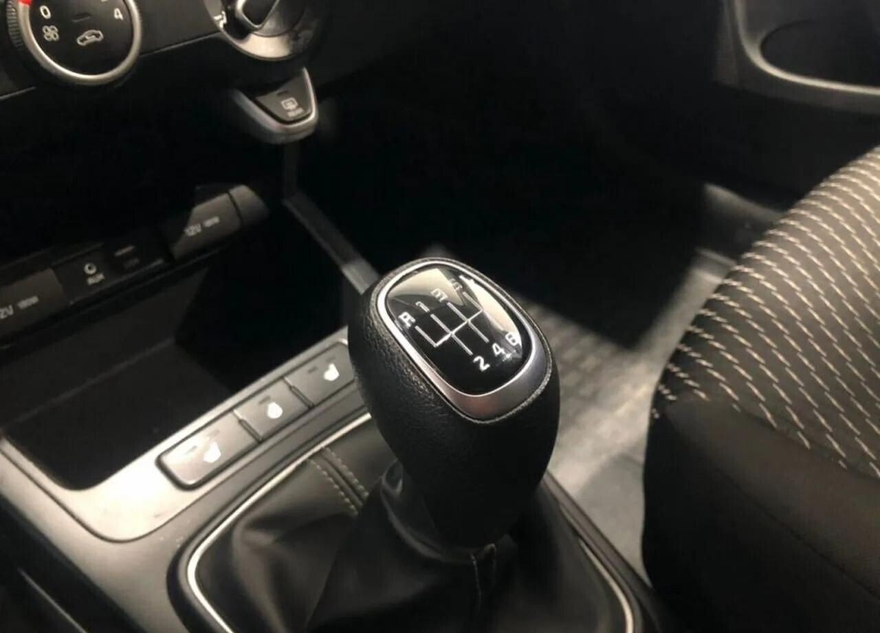 Kia Rio, IV X-Line 1.6 MT (123 л.с.)