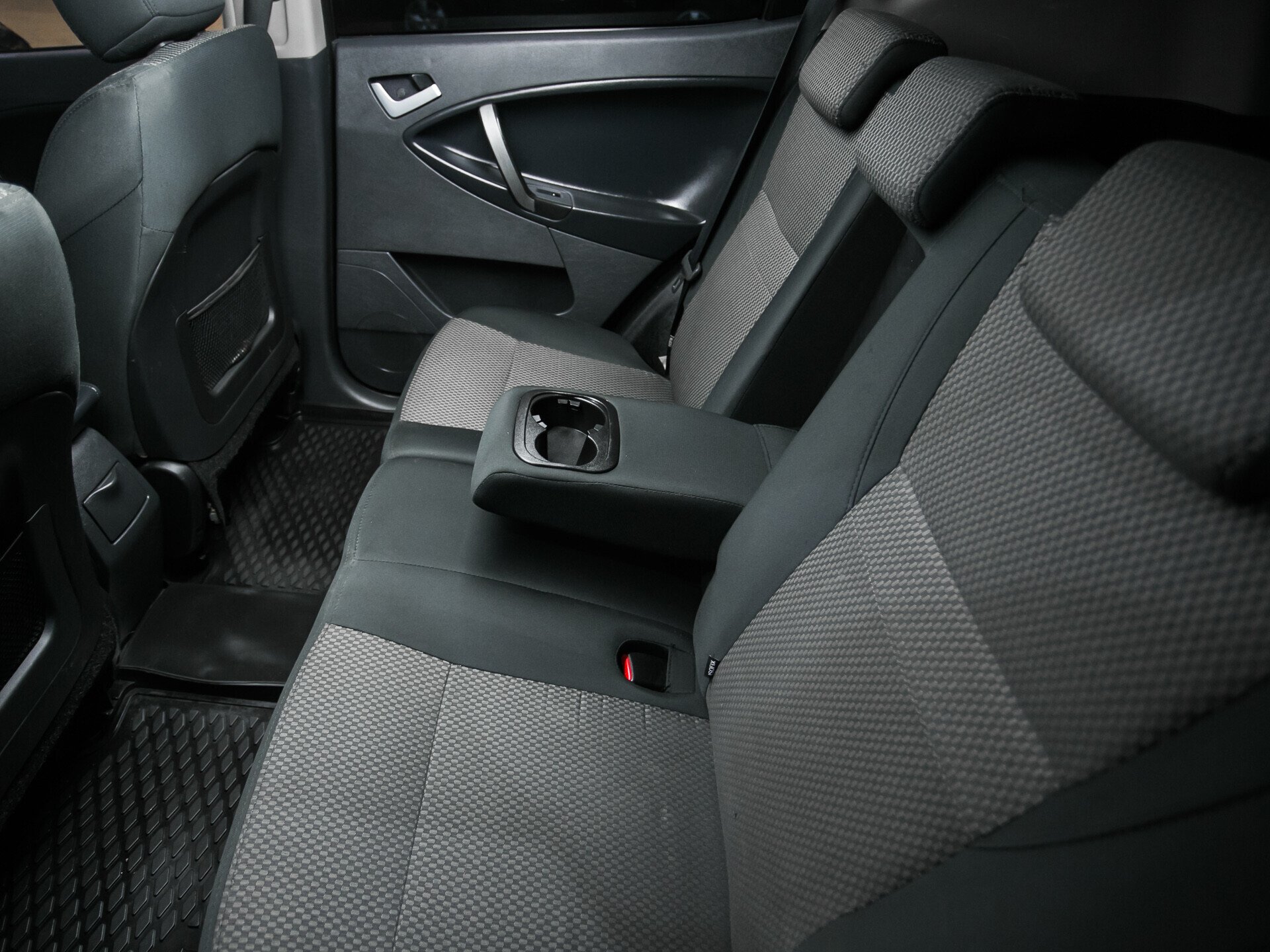 Geely Emgrand X7, I 2.4 AT (148 л.с.)